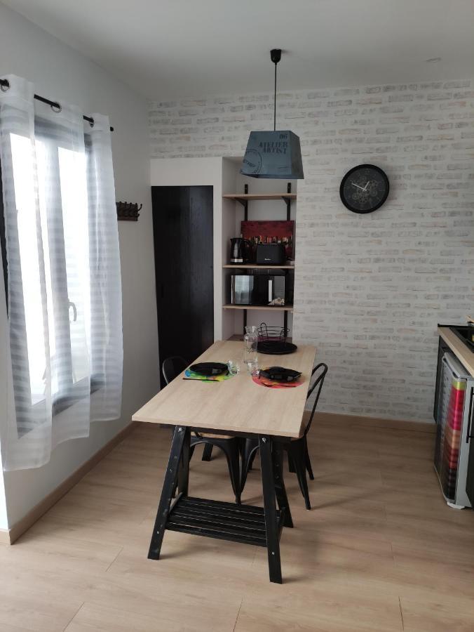 L'Atelier De L'Artiste - Moulins Coeur De Ville מראה חיצוני תמונה