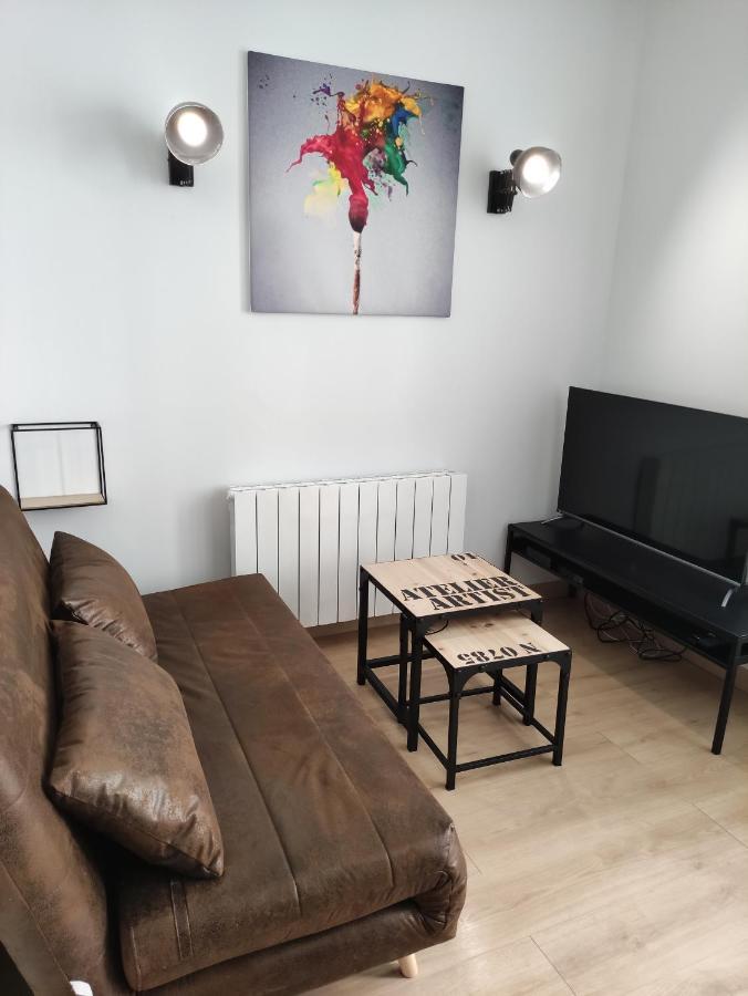 L'Atelier De L'Artiste - Moulins Coeur De Ville מראה חיצוני תמונה