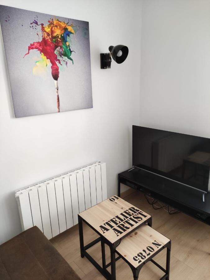 L'Atelier De L'Artiste - Moulins Coeur De Ville מראה חיצוני תמונה